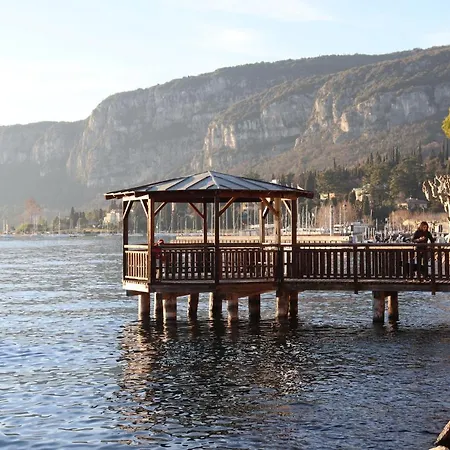 Lägenhet Monika Holiday12 La Fata Del Garda (Verona)