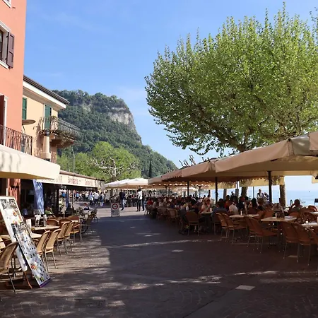 Lägenhet Monika Holiday12 La Fata Del Garda (Verona)